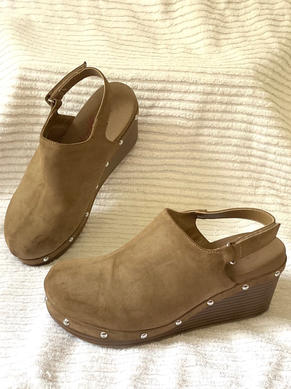 TAUPE JELLYPOP RAVI FAUX SUEDE STUDDED HEELED WEDGE CLOGS SIZE 7M
